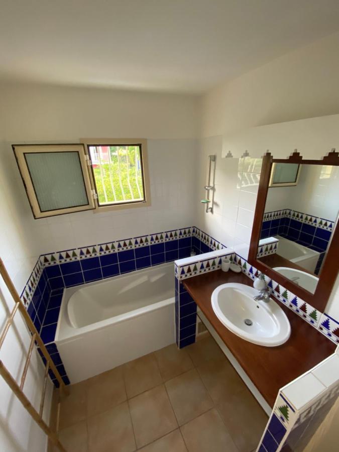 Maison Mitoyenne , Piscine,Citerne, Jardin, Parking, Plage Le Gosier  Exterior foto